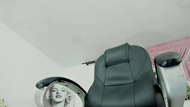 Snapshot of Dereck_Boy8 chatting on 09-26-25, 08:13 Dereck Boy8 online show from 09-26-25, 08:13