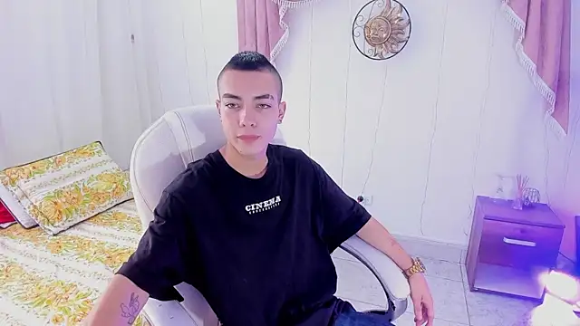 Snapshot of Dereck_Boy8 chatting on 10-02-25, 09:11 Dereck Boy8 online show from 10-02-25, 09:11