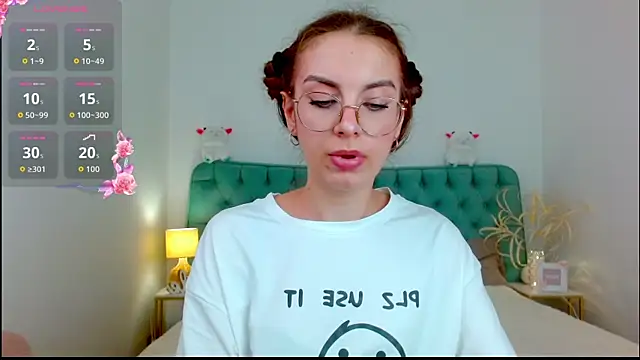 Real cutie1 online show from 09-09-25, 09:03