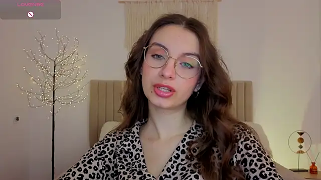 Real cutie1 online show from 05-27-26, 12:57