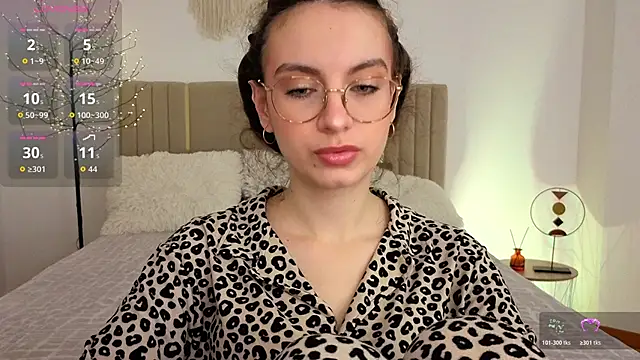 Real cutie1 online show from 06-10-26, 12:59