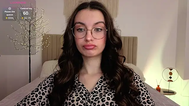 Real cutie1 online show from 06-12-26, 01:21