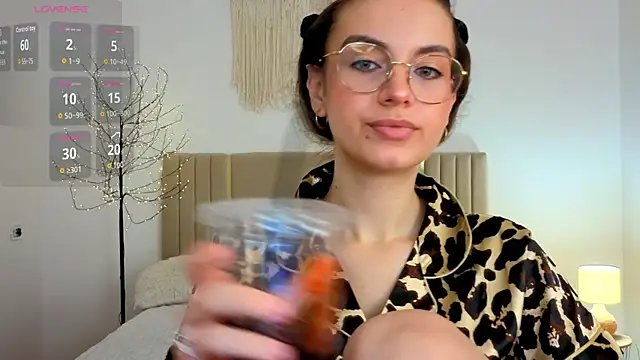 Real cutie1 online show from 06-30-26, 12:50