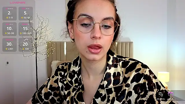 Real cutie1 online show from 07-03-26, 12:55