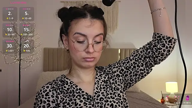Real cutie1 online show from 07-23-26, 12:36
