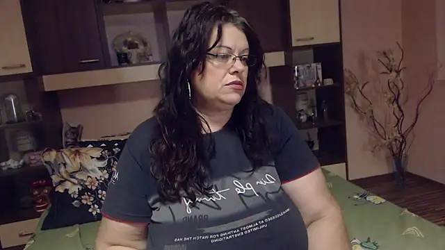 Claudia 71love online show from 11-30-25, 09:19