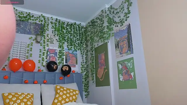 Ashley Pierce online show from 11-03-25, 06:14