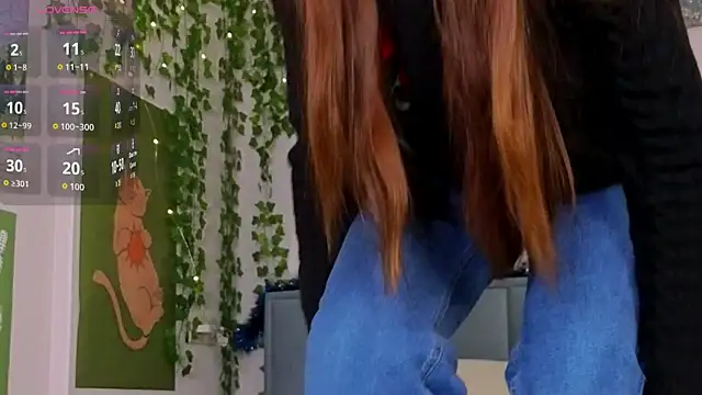 Ashley Pierce online show from 12-21-25, 04:19