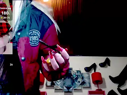 blondehot5v online show from 09-25-25, 11:25