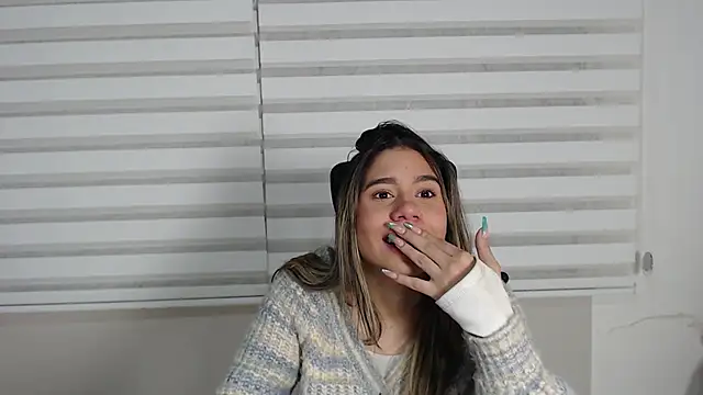 Snapshot of Rachell_criss chatting on 11-25-25, 03:50 Rachell criss online show from 11-25-25, 03:50