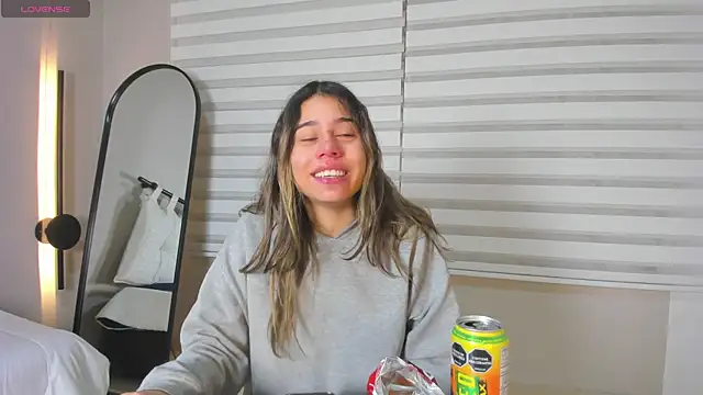 Rachell criss online show from 01-17-26, 03:55