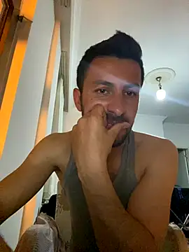 Snapshot of emredenizz07 chatting on 11-03-25, 07:15 emredenizz07 online show from 11-03-25, 07:15