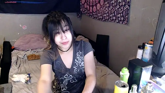 London Ray online show from 11-19-25, 06:24