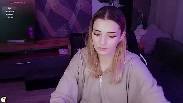 Snapshot of Sandy_Belle chatting on 11-14-25, 05:33 Sandy Belle online show from 11-14-25, 05:33