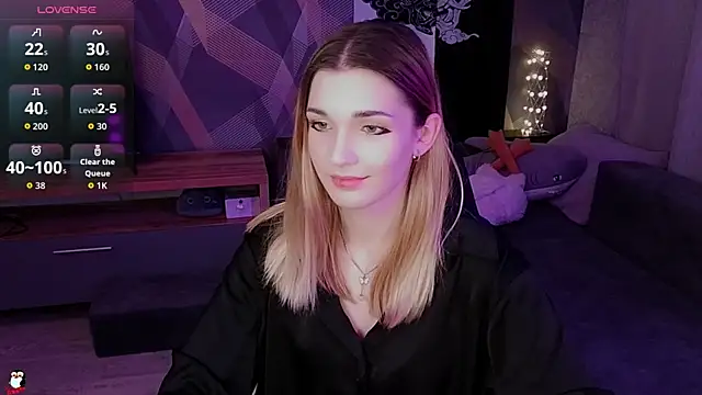 Snapshot of Sandy_Belle chatting on 11-27-25, 07:27 Sandy Belle online show from 11-27-25, 07:27