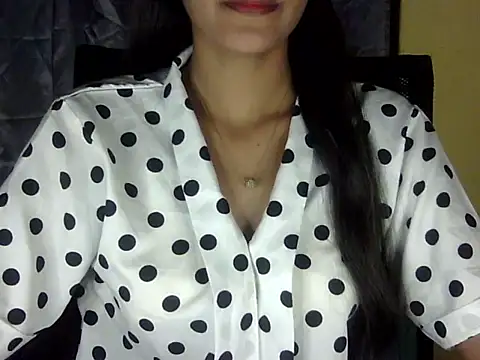 zara Khan0 online show from 11-09-25, 02:37