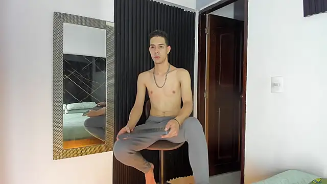 Snapshot of _Axel_09 chatting on 05-14-26, 03:57 Axel 09 online show from 05-14-26, 03:57