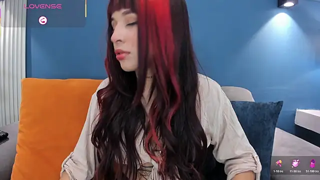 Snapshot of MartinaBlakees chatting on 11-18-25, 01:48 MartinaBlakees online show from 11-18-25, 01:48