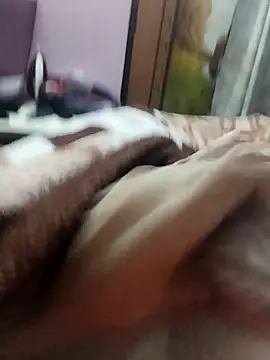 Snapshot of saneer69tew chatting on 10-30-25, 04:47 saneer69tew online show from 10-30-25, 04:47