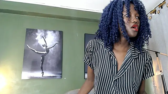 Evaa 18 online show from 09-10-25, 05:35