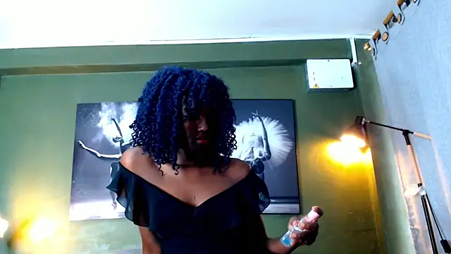 Evaa 18 online show from 09-19-25, 05:35