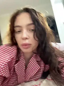 Hannah xBaby online show from 12-21-25, 05:09