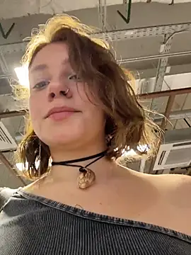 lucy-joy online show from 10-15-25, 09:31