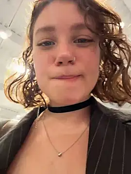 lucy-joy online show from 10-26-25, 12:22