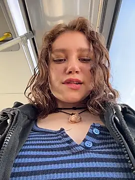 lucy-joy online show from 03-18-26, 09:01