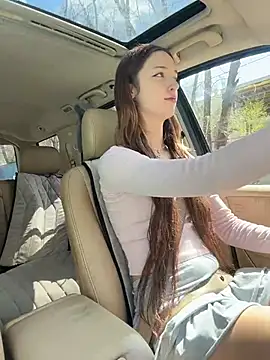 DollyTall online show from 04-24-26, 06:16