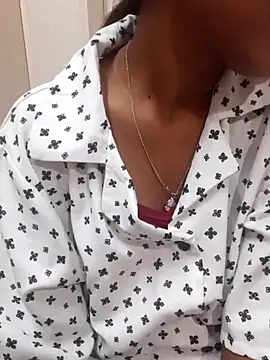 AnkitaDevi online show from 09-11-25, 04:01