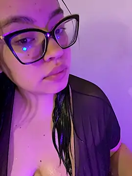 Emily Taylor2 online show from 10-18-25, 01:52