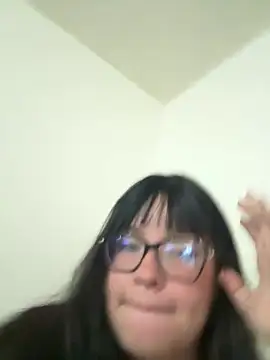 Emily Taylor2 online show from 06-17-26, 02:03