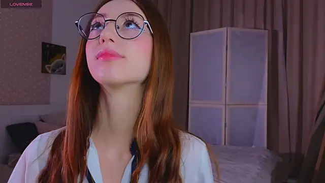 AvrilLeMell online show from 11-17-25, 10:15