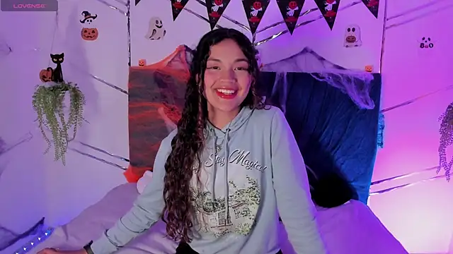 Camilla Miller01 online show from 10-17-25, 09:17