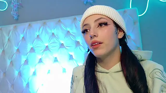 Megan  cole1 online show from 11-07-25, 03:39