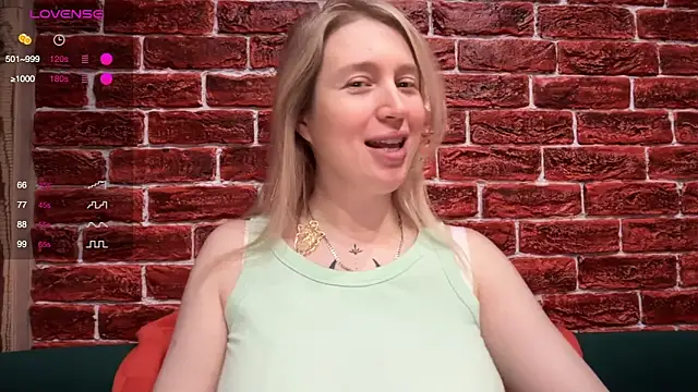 CitrusBlissss online show from 12-17-25, 03:01