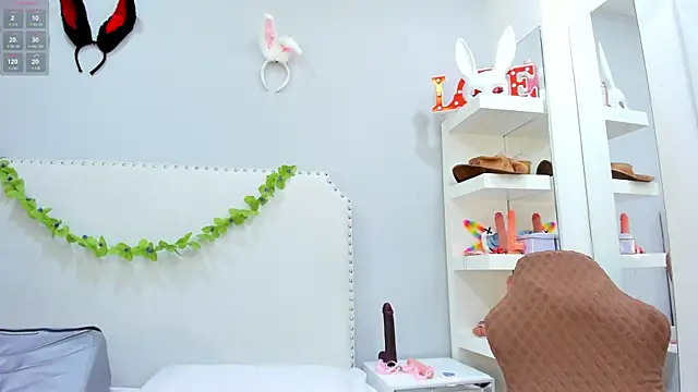 Snapshot of KoraSweett chatting on 10-22-25, 07:02 KoraSweett online show from 10-22-25, 07:02