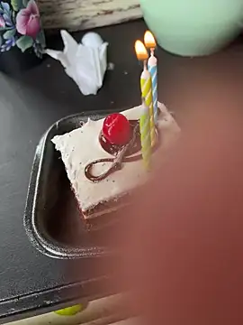 Snapshot of KoraSweett chatting on 11-29-25, 03:37 KoraSweett online show from 11-29-25, 03:37