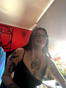 Snapshot of KoraSweett chatting on 12-04-25, 07:11 KoraSweett online show from 12-04-25, 07:11