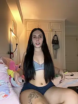 Snapshot of very_licious chatting on 10-25-25, 10:26 very licious online show from 10-25-25, 10:26