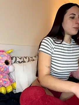 Snapshot of very_licious chatting on 12-03-25, 08:40 very licious online show from 12-03-25, 08:40