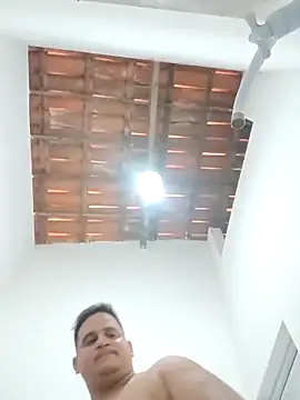 Snapshot of reguetones92 chatting on 11-13-25, 05:45 reguetones92 online show from 11-13-25, 05:45