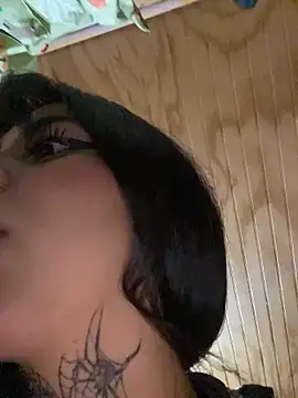 kiittyselenita online show from 04-01-26, 03:07