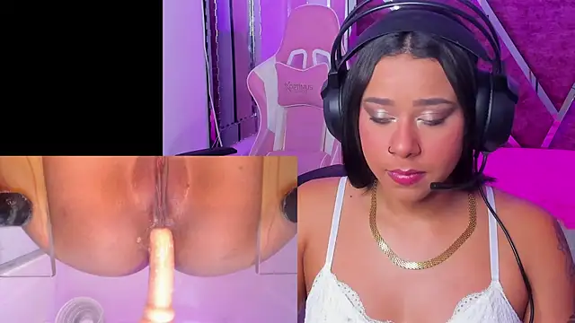 Snapshot of Gina_Kurt chatting on 09-26-25, 03:43 Gina Kurt online show from 09-26-25, 03:43