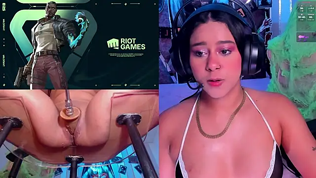 Snapshot of Gina_Kurt chatting on 10-20-25, 03:18 Gina Kurt online show from 10-20-25, 03:18