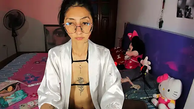 Anais lux online show from 06-15-26, 11:51