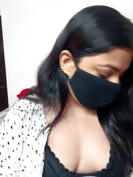 Snapshot of Aavya_007 chatting on 05-14-26, 04:19 Aavya 007 online show from 05-14-26, 04:19