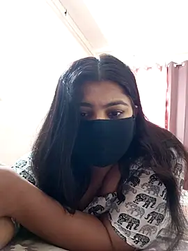 Snapshot of Aavya_007 chatting on 06-08-26, 07:31 Aavya 007 online show from 06-08-26, 07:31