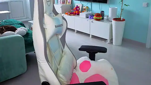 Im suka online show from 03-26-26, 03:45